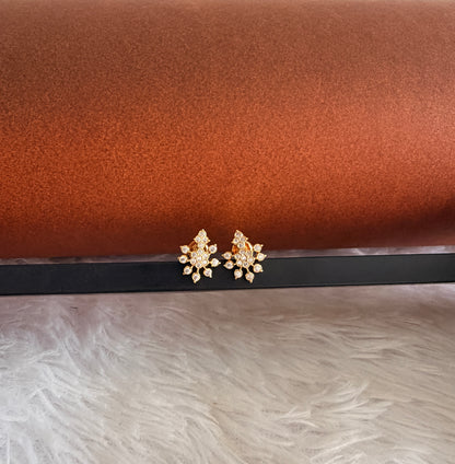 Gold tone AD white flower stud/earrings dj-53276