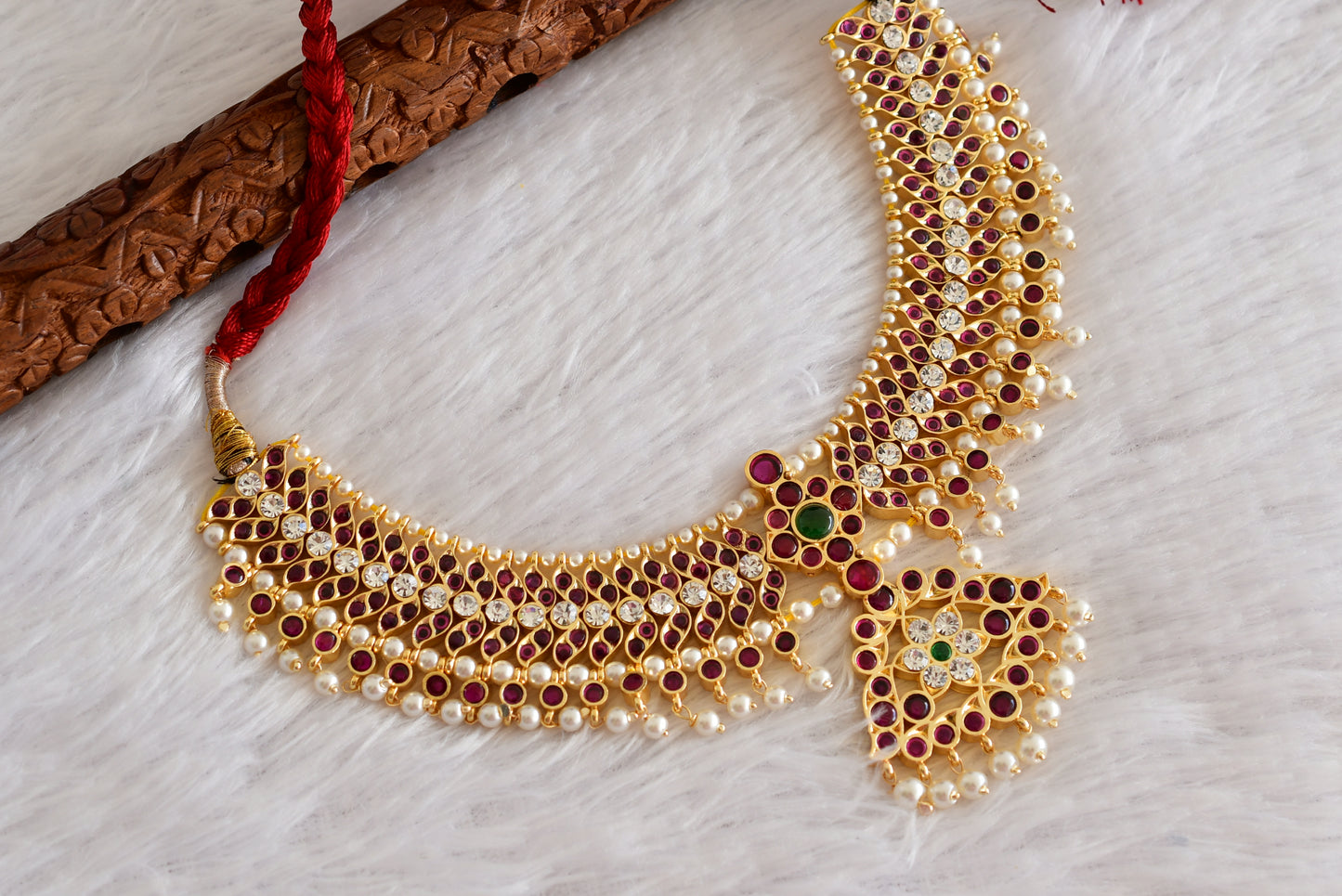 Gold tone precious kemp-green-white pearl big necklace dj-52260