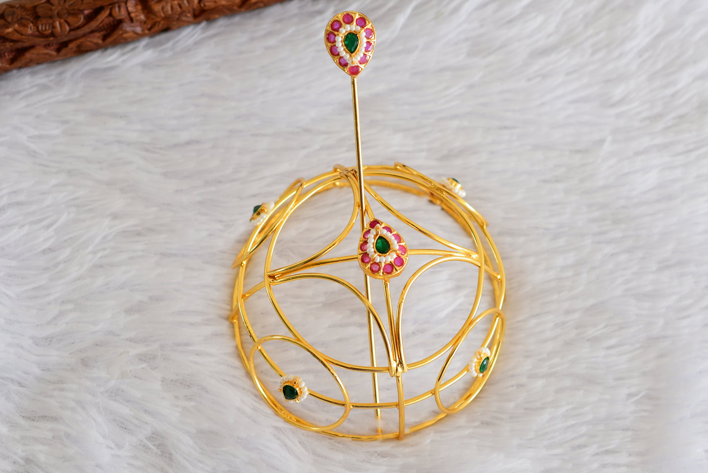 Gold tone kemp-green bun cage-hair accessory with stick Dj-52335