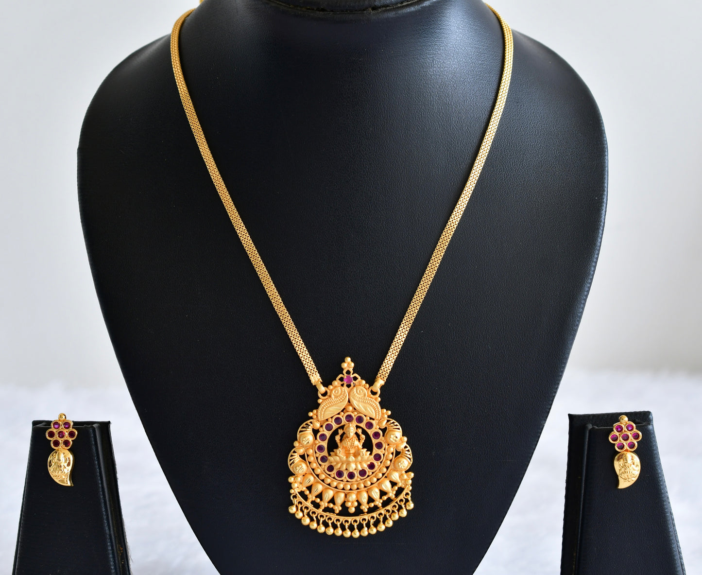 Gold tone pink stone lakshmi necklace set dj-53052