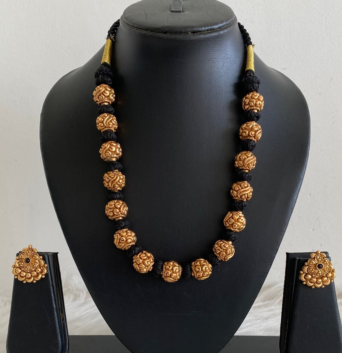 Antique gold tone black thread nakshi beaded necklace set dj-54951