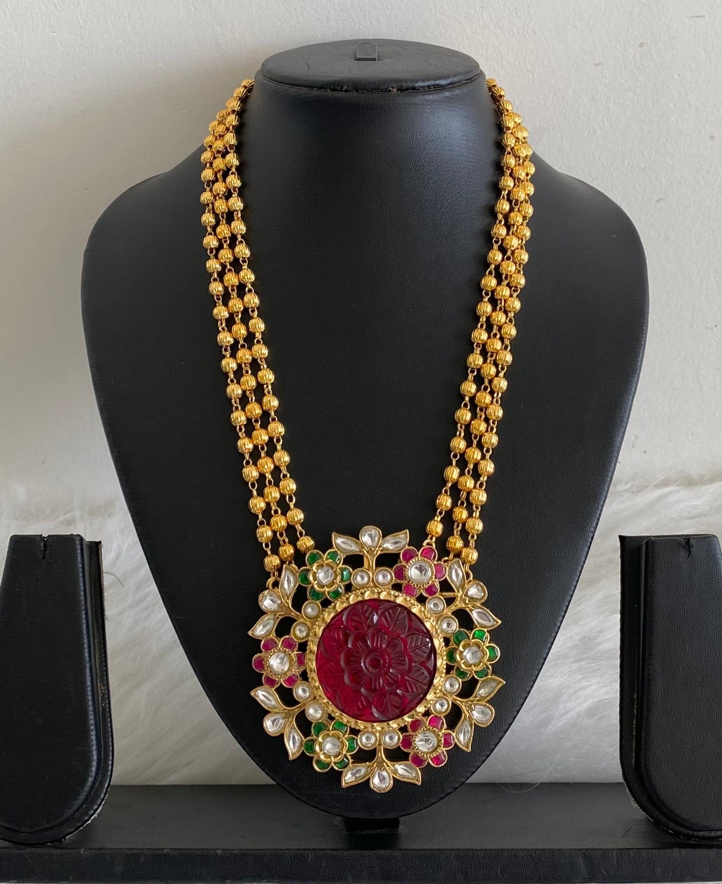 Gold tone red carved stone round jadau flower necklace dj-54518
