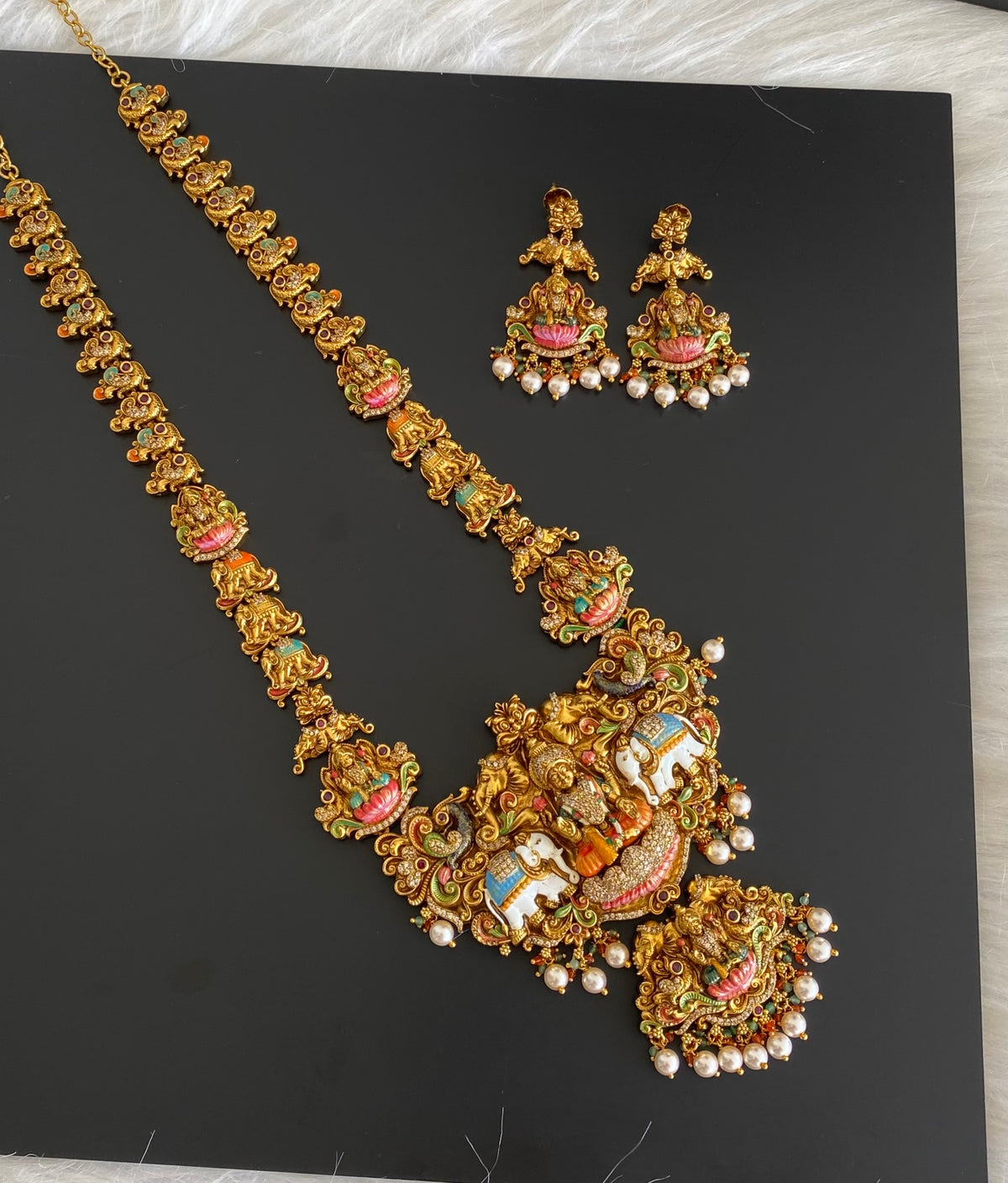 Matte finish pearl meenakari gaja lakshmi haar set dj-54672