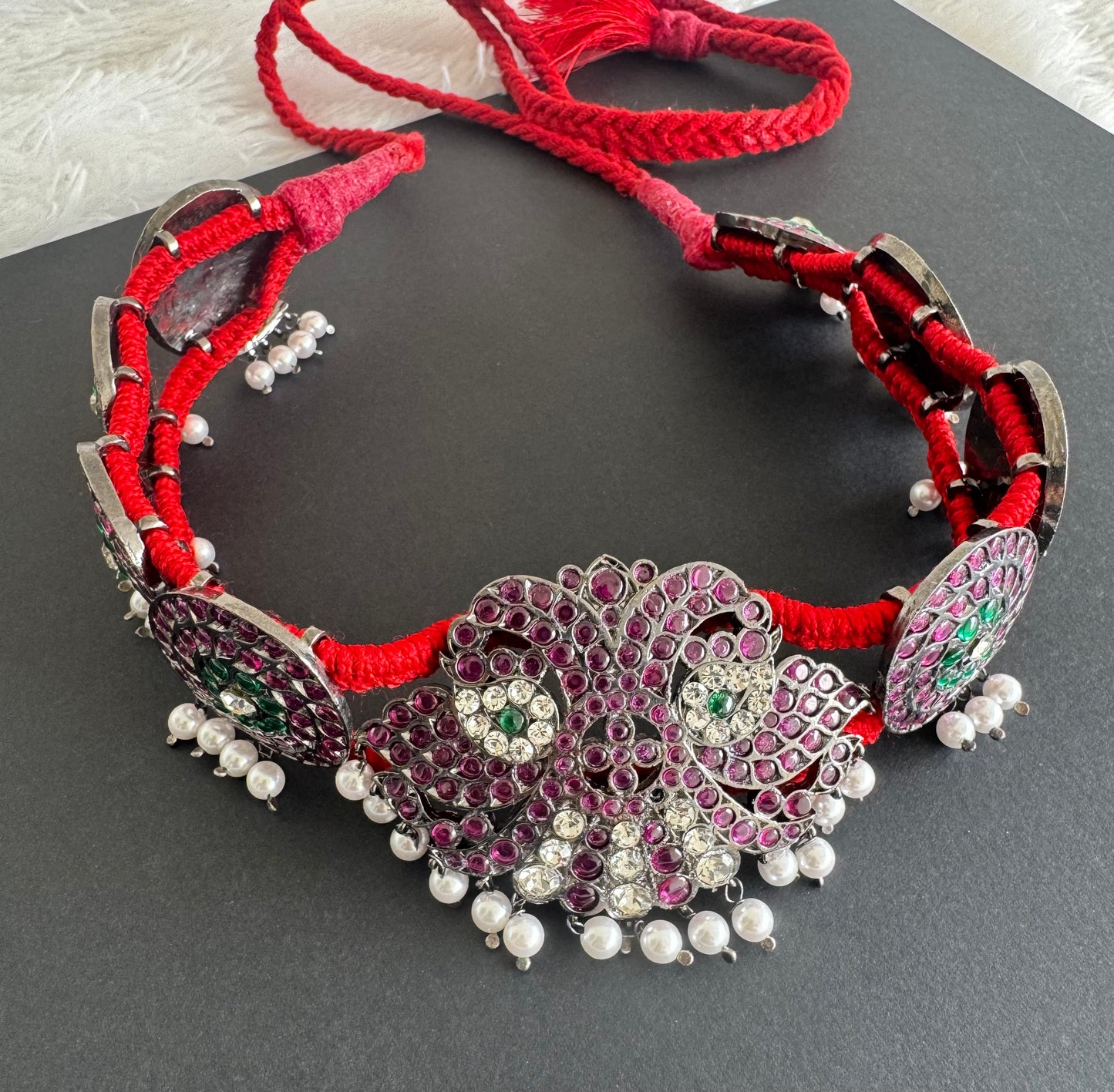 Black finish precious kemp-green-white pearl peacockwaist band(big) dj-51997