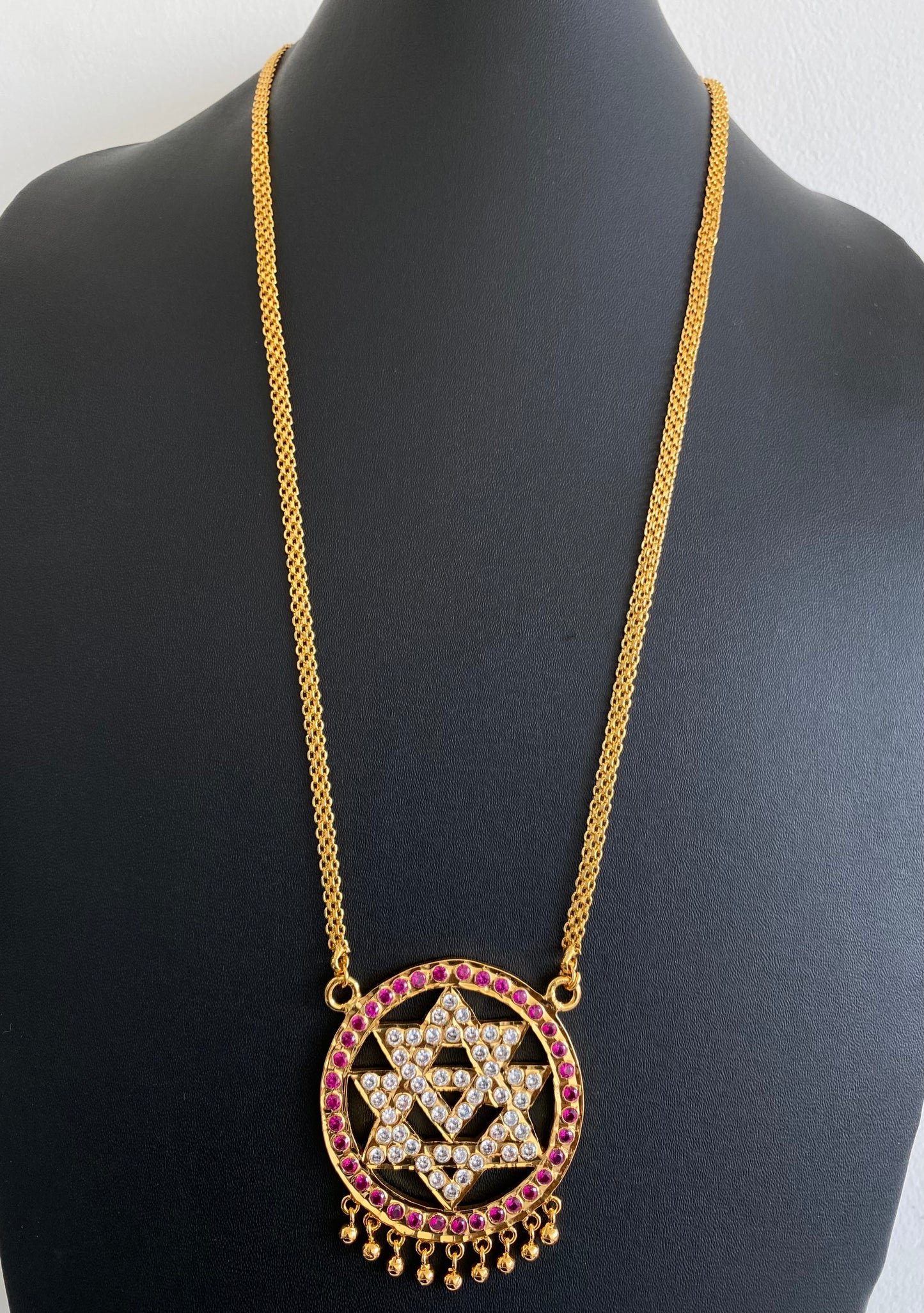 Gold tone 24 inches chain with AD pink-white chakram pendant dj-53263