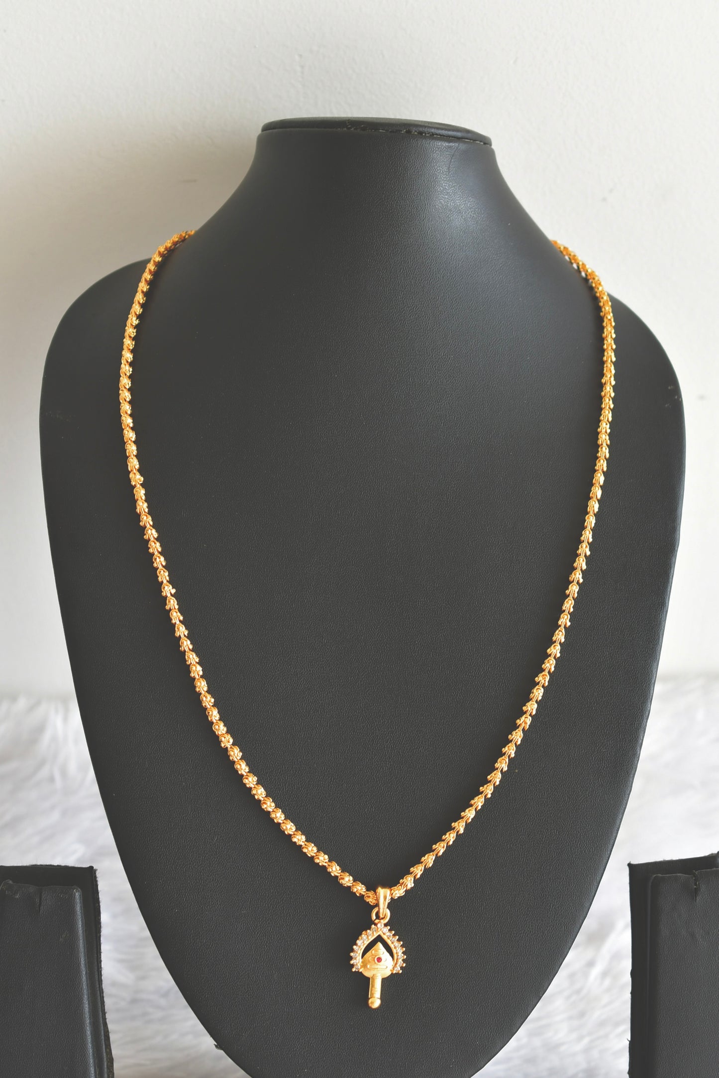 Gold tone 24 inches chain with pink-white stone vel pendant dj-51902