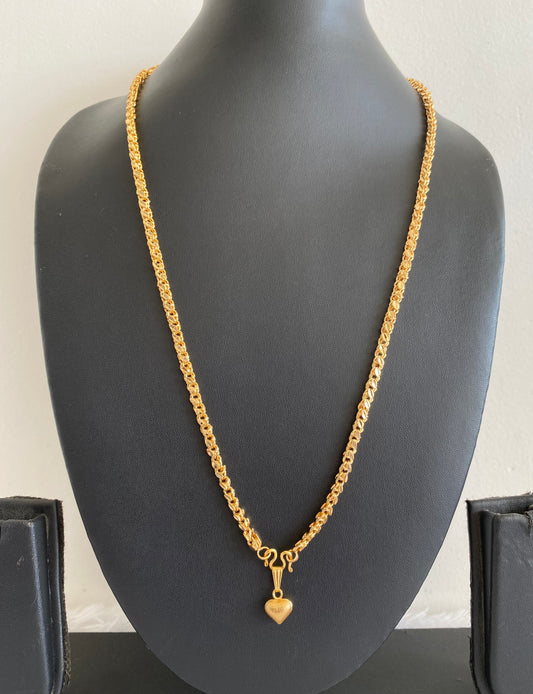 Gold tone heart pendant with chain dj-52914