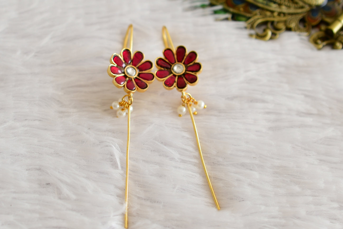 Gold tone pink-white kundan jadau flower bugadi needle earrings dj-52461