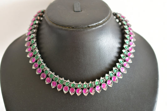 Black finish precious kemp-green necklace dj-51765