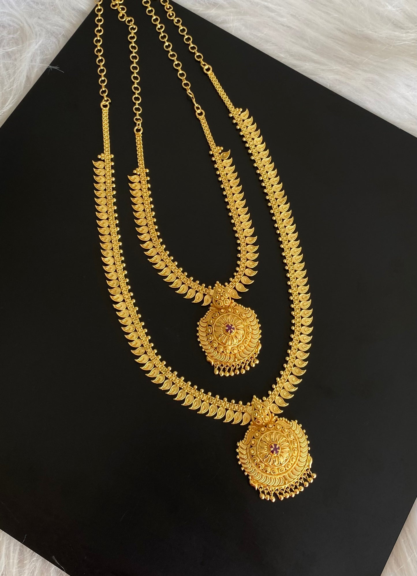 Gold tone ruby stone mango combo set dj-54280
