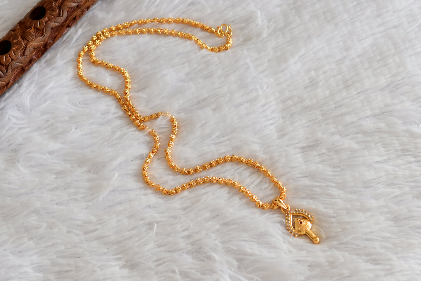 Gold tone 24 inches chain with pink-white stone vel pendant dj-51902