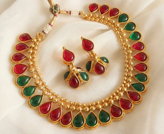 Antique Kemp-green Thilak stones Necklace Set-dj16601