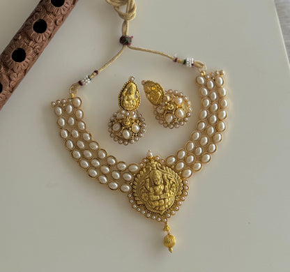Antique gold tone pearl cluster lakshmi necklace set dj-51430