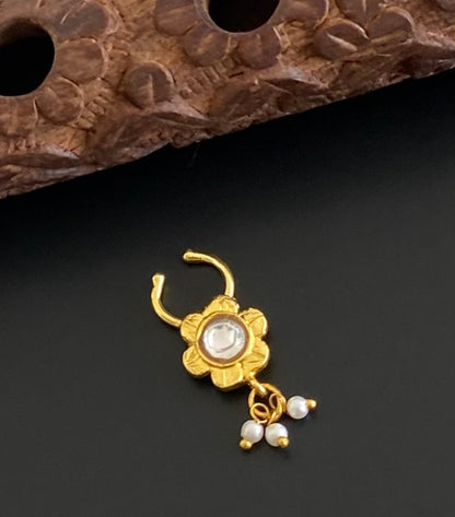 Gold tone white stone pearl nose pin/bulakku dj-53815