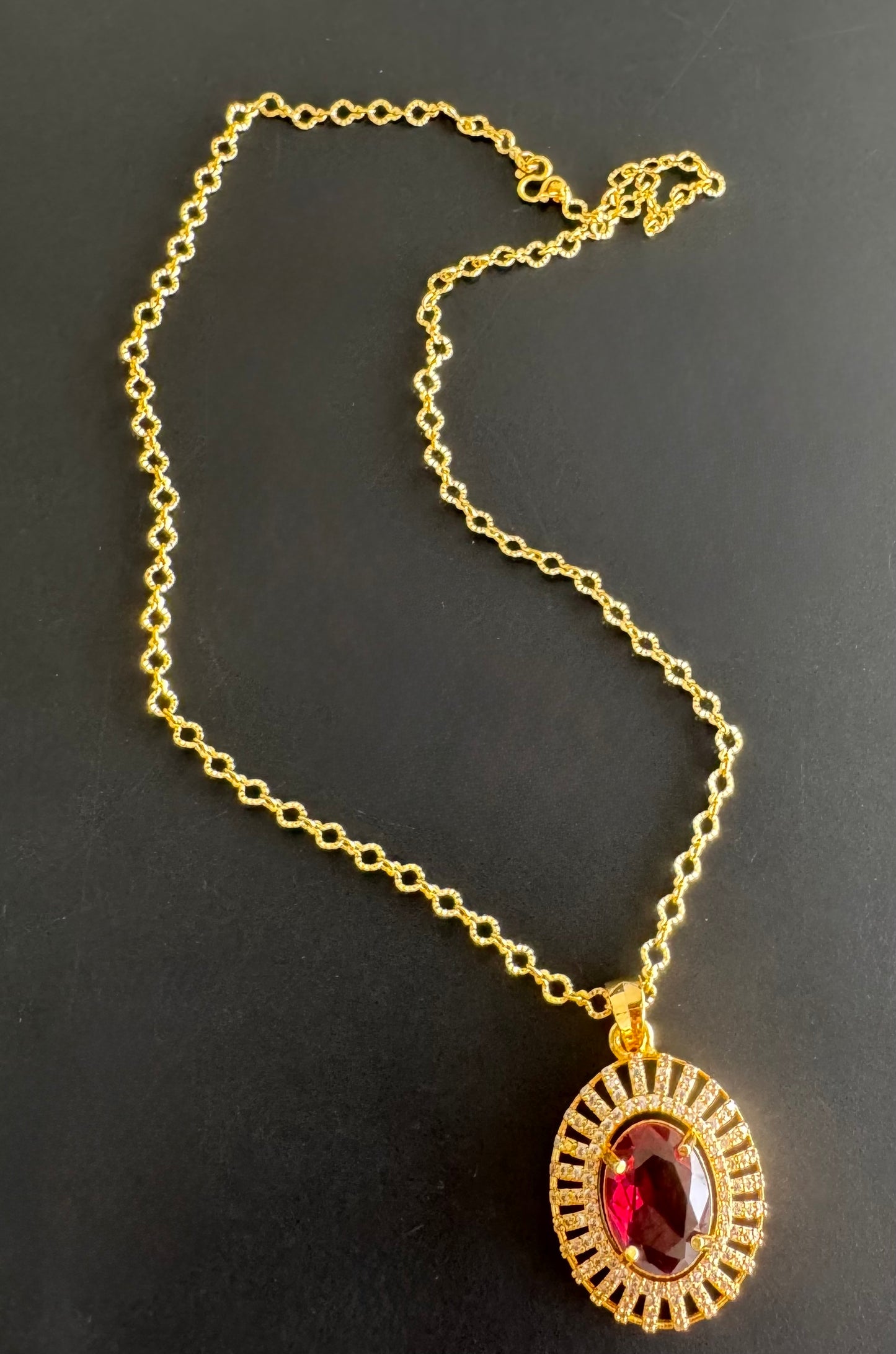 Gold tone 18 inches chain with red oval stone pendant dj-51277