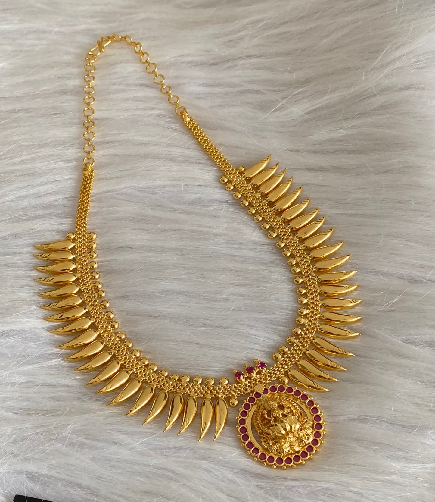 Gold tone kerala style pink stone mulla mottu lakshmi necklace dj-54134