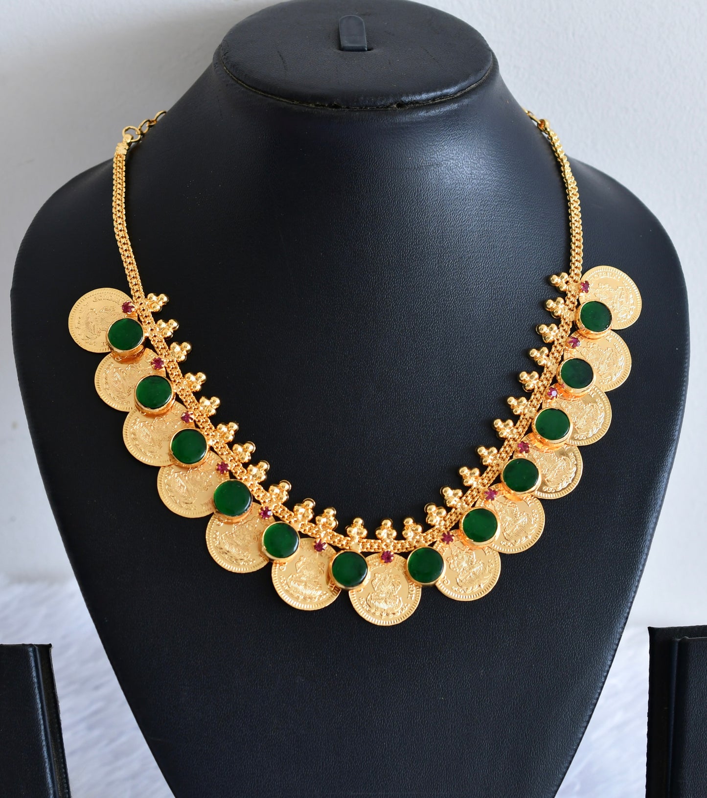 Gold tone kerala style pink-green round lakshmi coin necklace dj-53080
