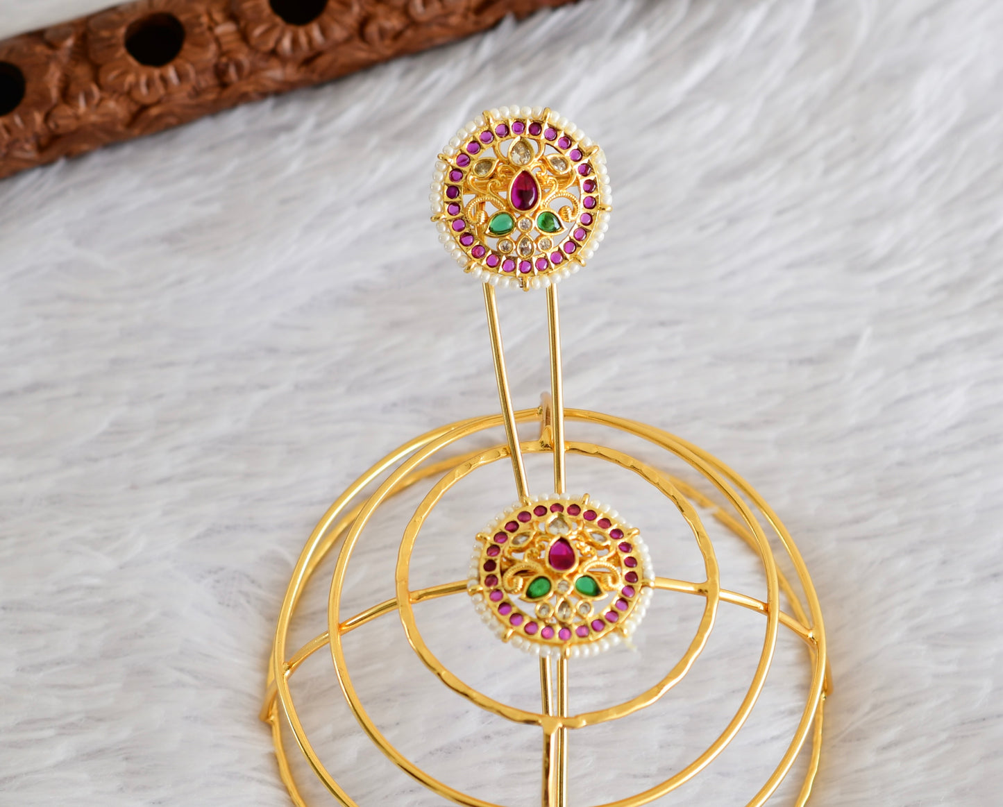 Gold tone kemp-green bun cage-hair accessory with stick Dj-52338