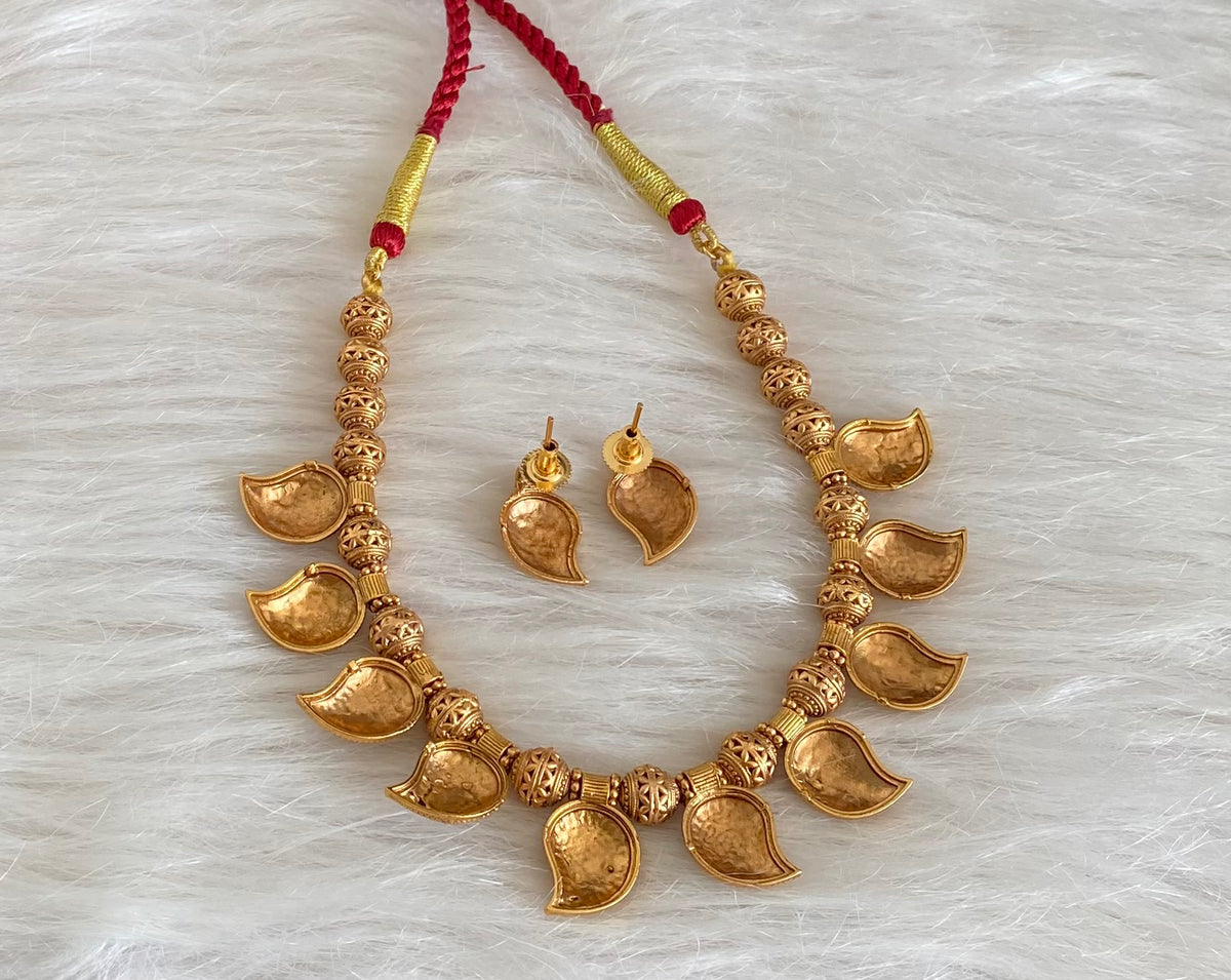 Matte finish kemp-green mango nakshi necklace set dj-54959