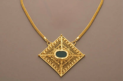 Gold tone green Kerala style pendant with 24 inches chain dj-41931