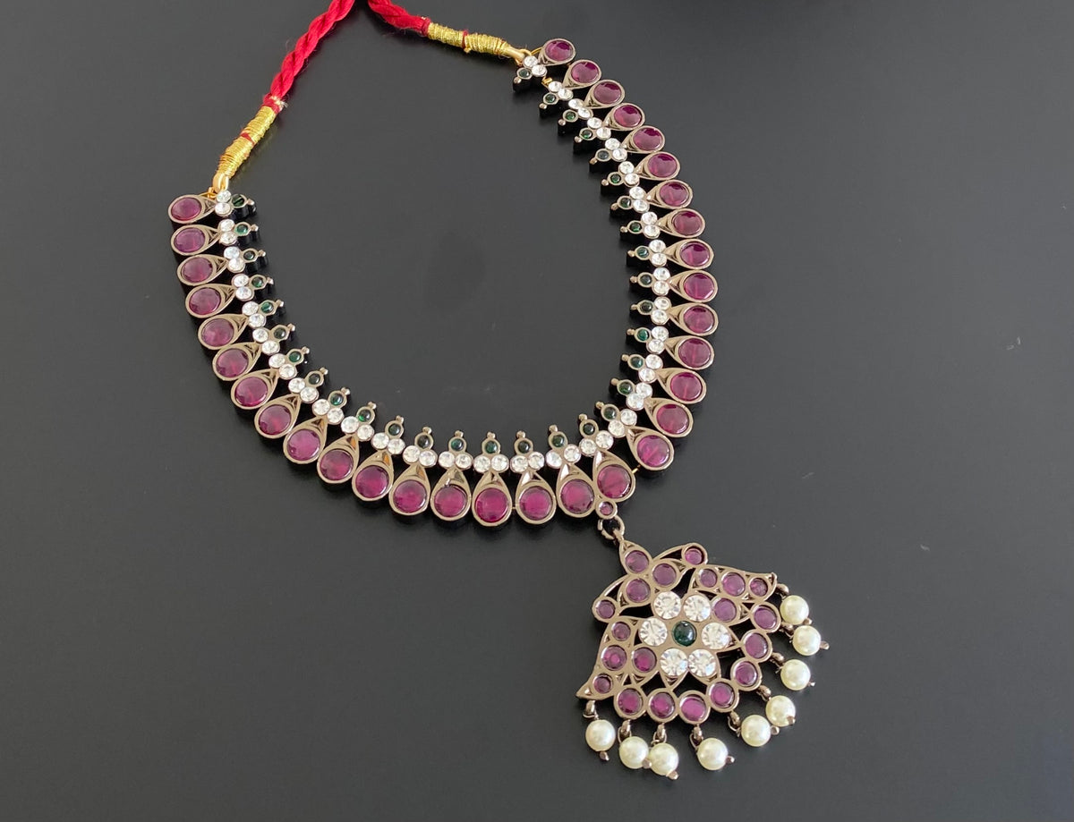 Black finish precious kemp-green-white pearl flower necklace dj-54693