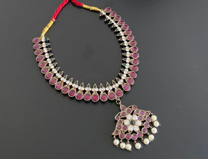 Black finish precious kemp-green-white pearl flower necklace dj-54693