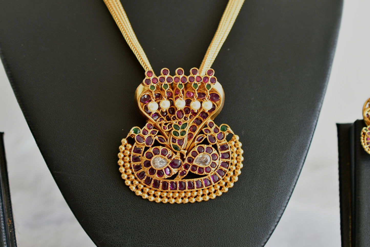 Matte finish kemp-green pearl Kalinga Narthana Krishna pendant necklace set dj-51818