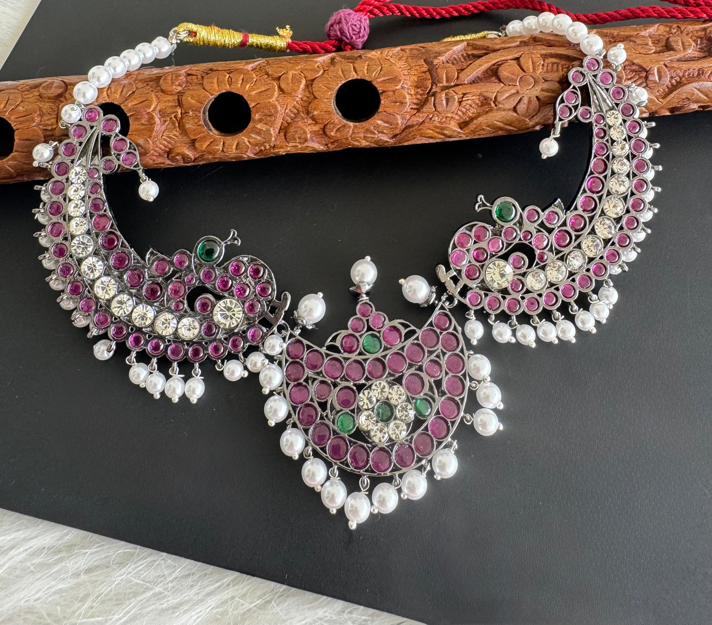 Black finish precious kemp pearl moon peacock necklace Dj-51171