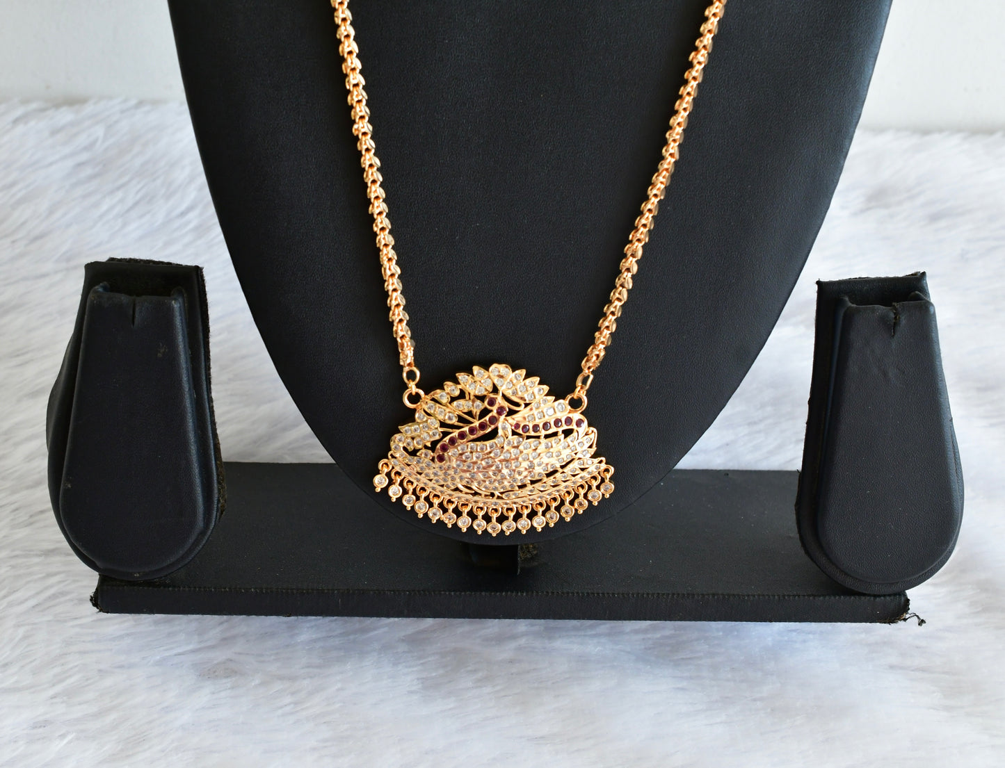 Gold tone AD white-pink swan pendant with chain dj-53346