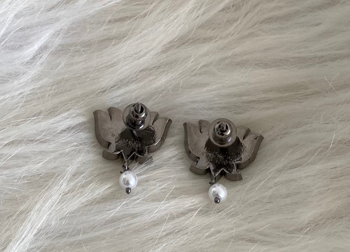 Black finish kemp-green-white lotus pearl stud/earrings dj-54687