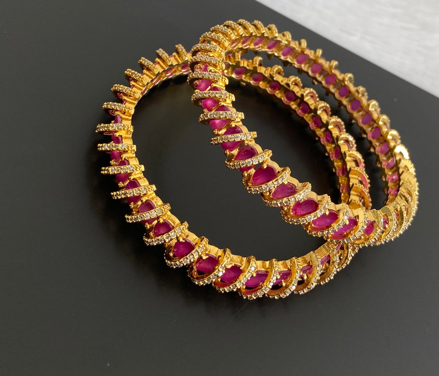 Antique gold tone cz white-ruby stone bangles(2.4) dj-53490