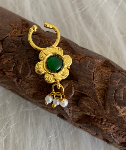 Gold tone green stone pearl nose pin/bulakku dj-53813