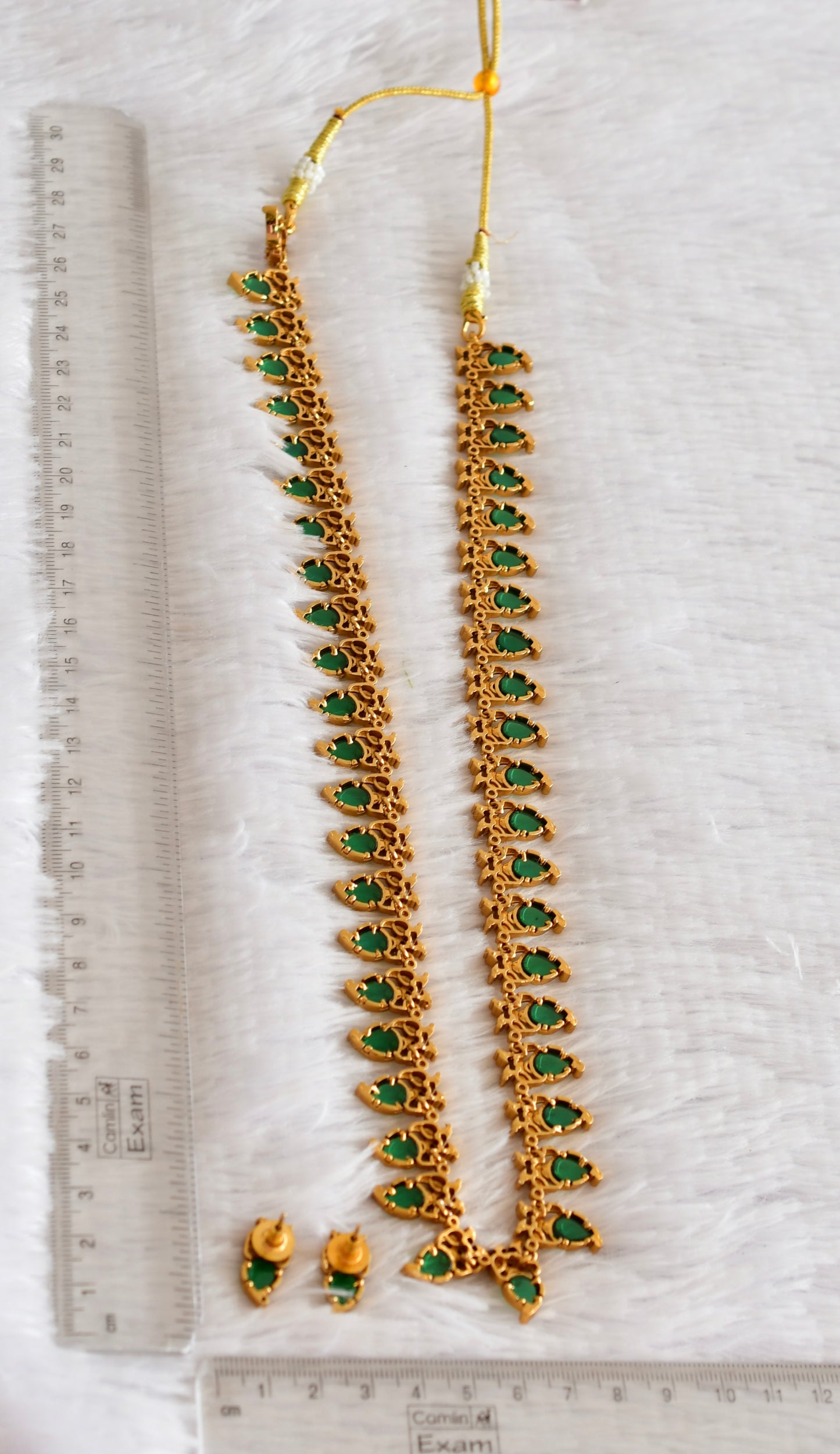 Matte finish pink-green peacock mango haar set dj-52437