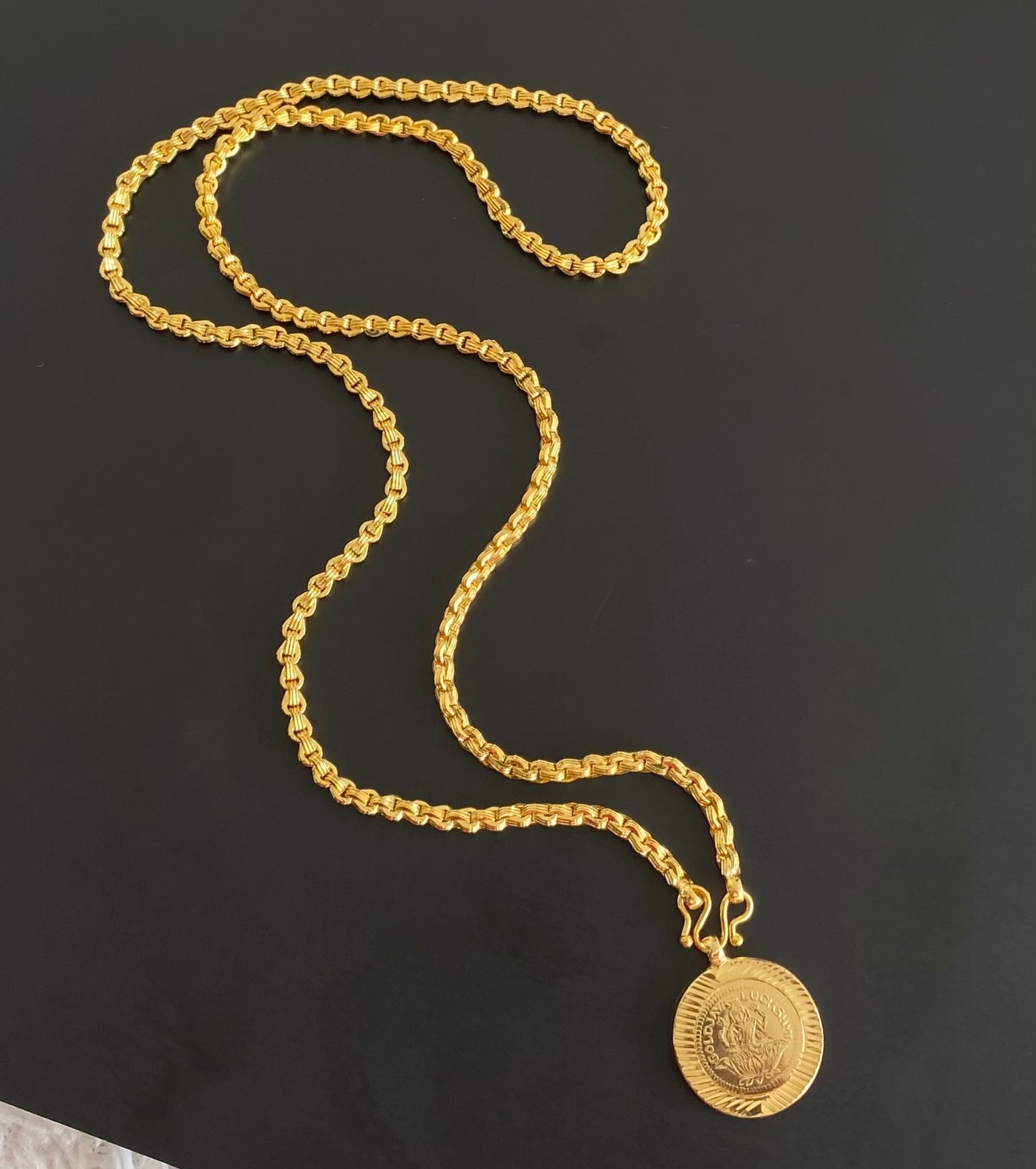 Gold tone 24 inches chain with lakshmi pendant dj-54389