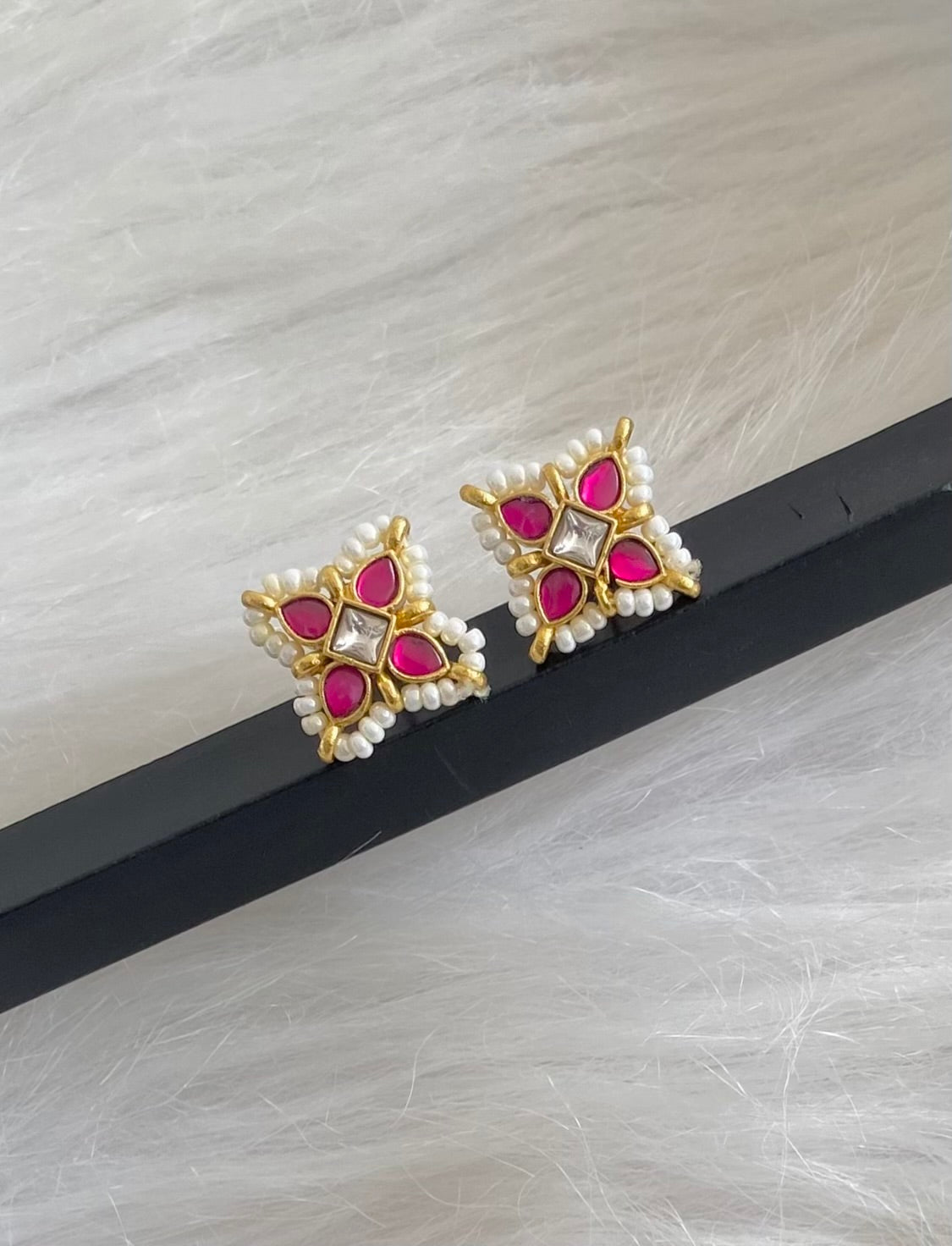 Gold tone pink-white kundan jadau flower stud/earrings dj-54575