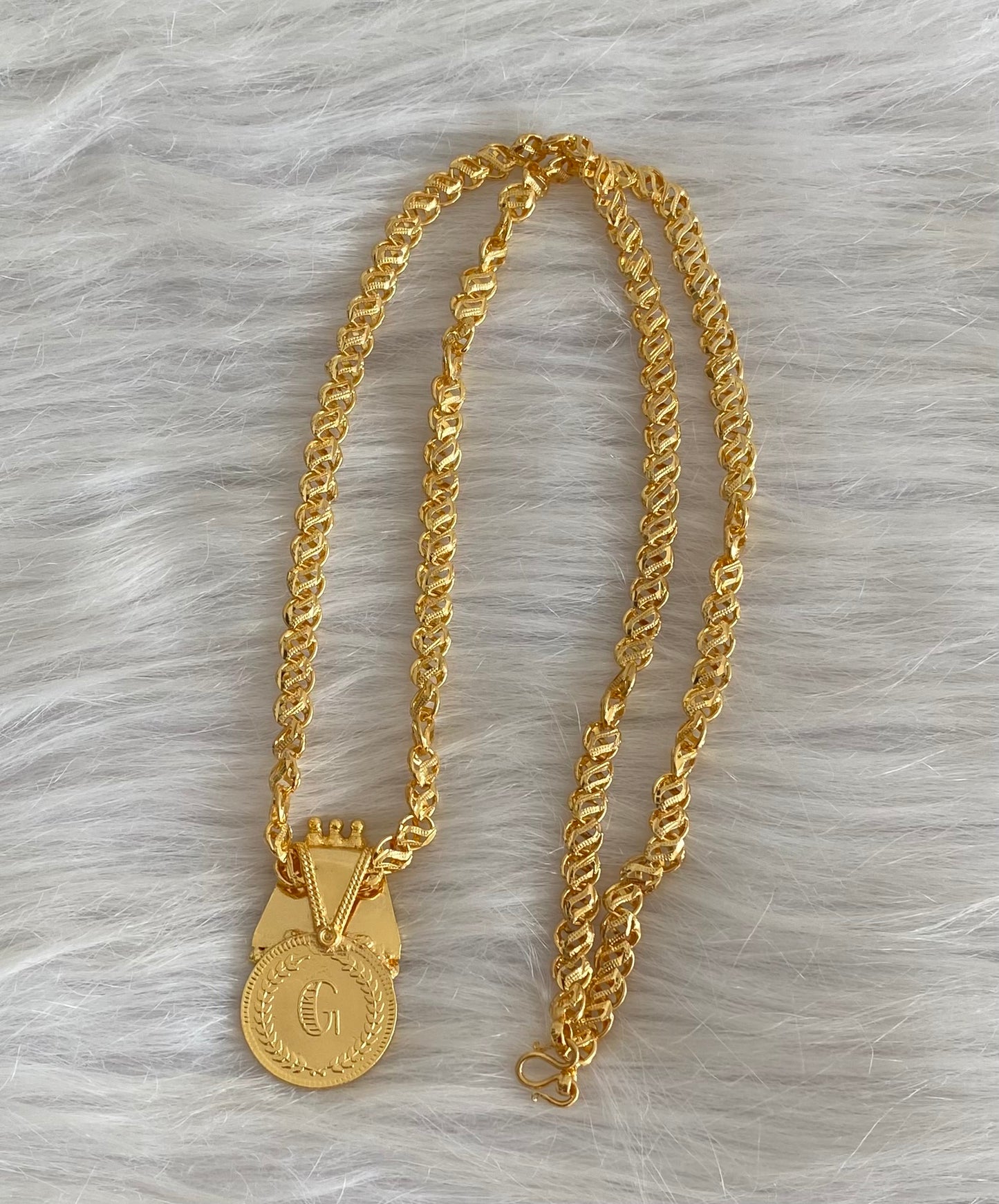 Gold tone 24 inches chain with lakshmi coin pendant dj-54271