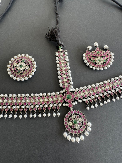 Black finish real kemp-green-white pearl maang tikka dj-52013