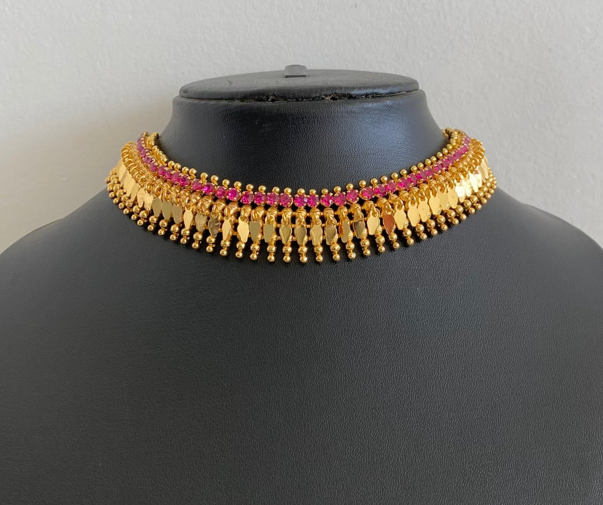 Gold tone ad pink stone elakka thali choker necklace dj-55107