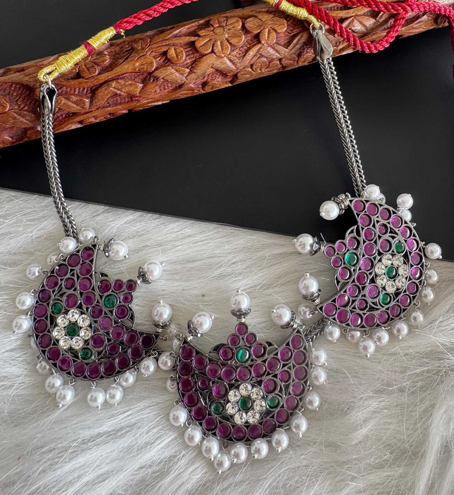 Black finish precious kemp pearl moon necklace Dj-51170