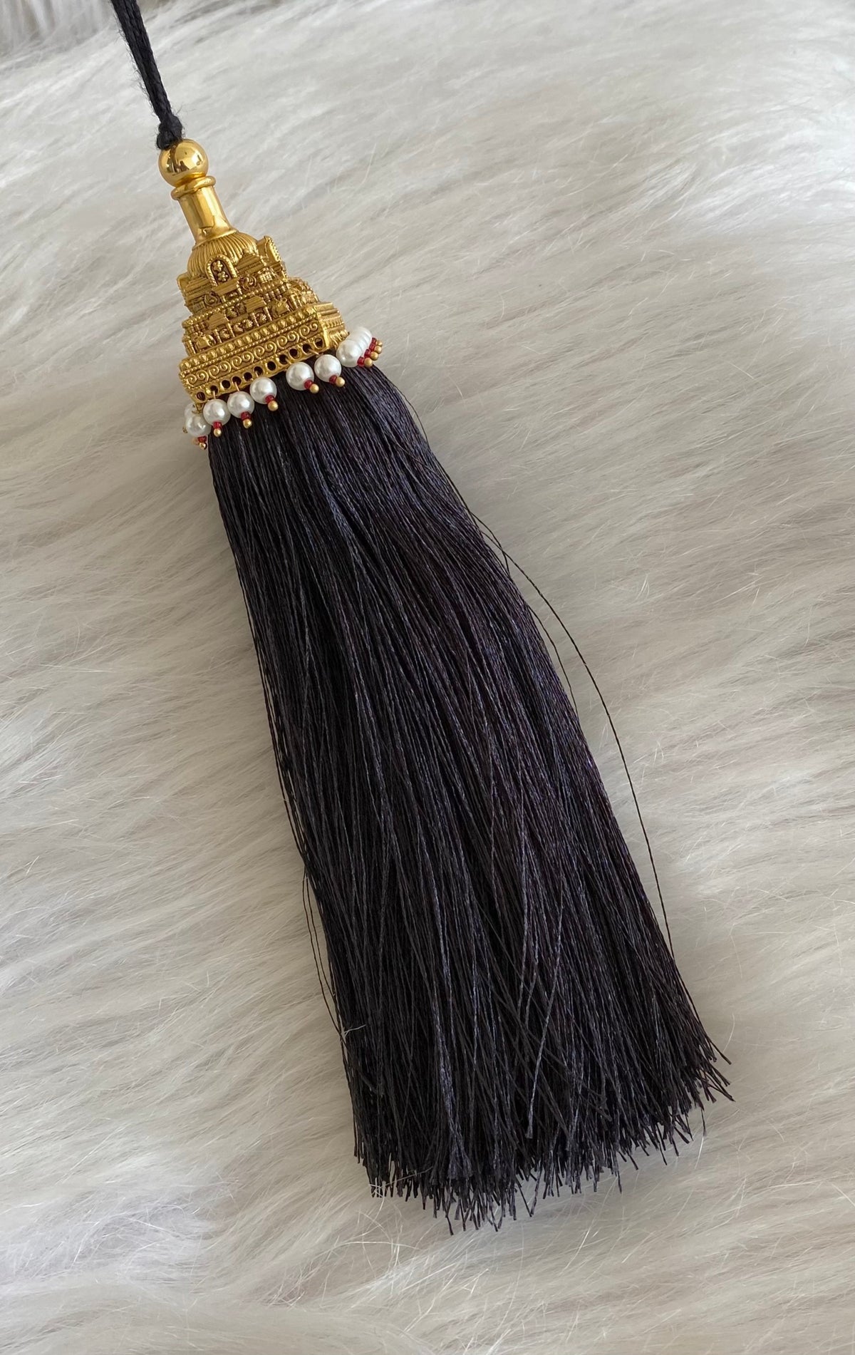 Matte finish elephant mango pearl bridal kuppulu(Hair accessory) dj-55070