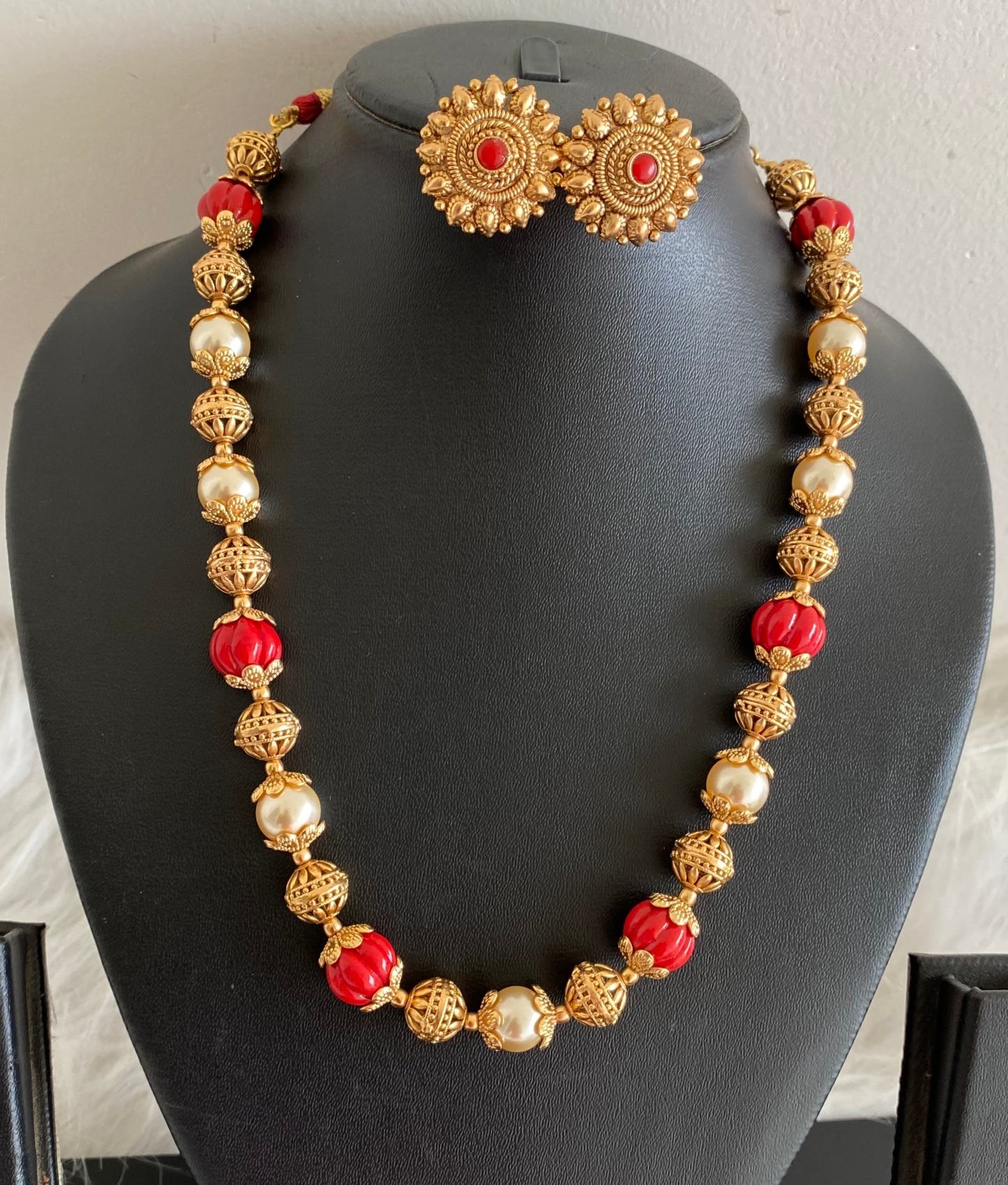 Matte finish coral-pearl beaded necklace set dj-53904