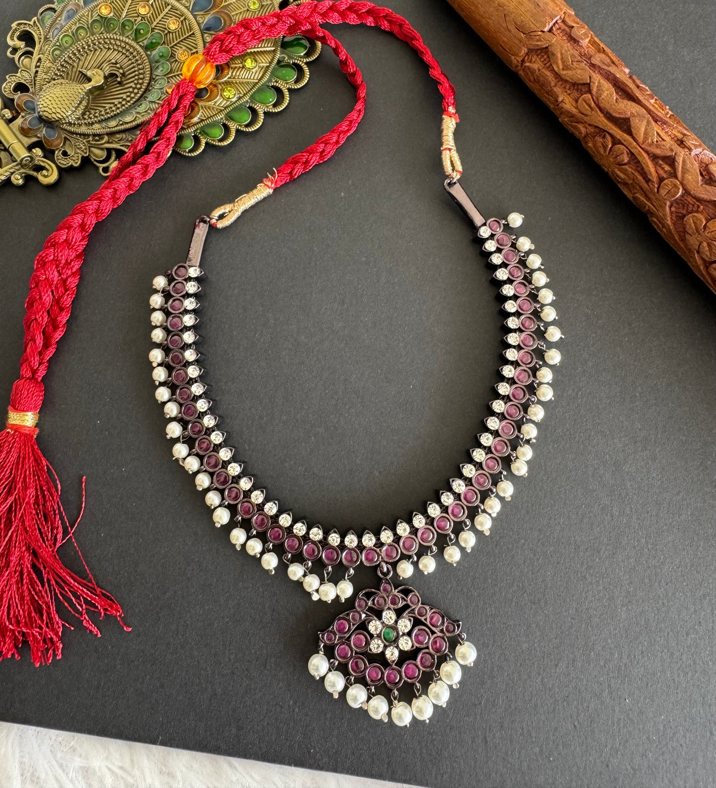 Black finish precious kemp-green pearl necklace dj-52286