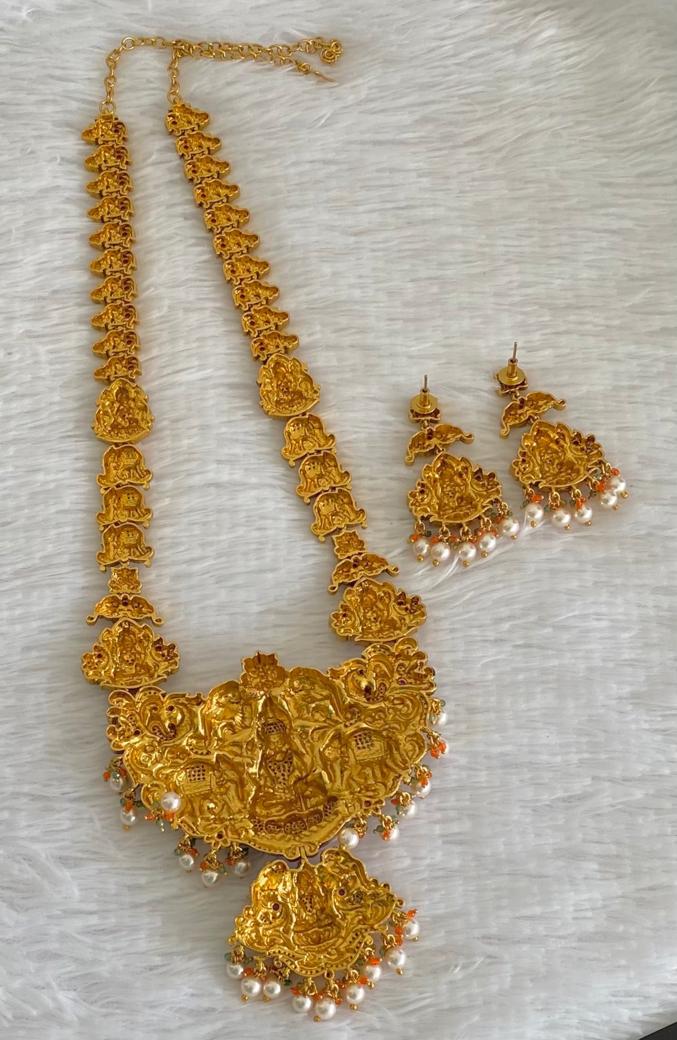 Matte finish pearl meenakari gaja lakshmi haar set dj-54095