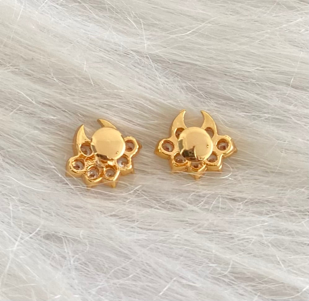 Gold tone AD white stone stud/earrings dj-53869