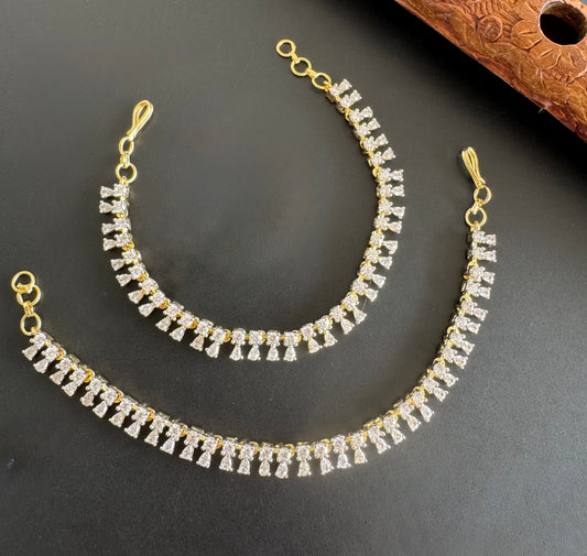 Two tone cz white stone ear side chain dj-51361