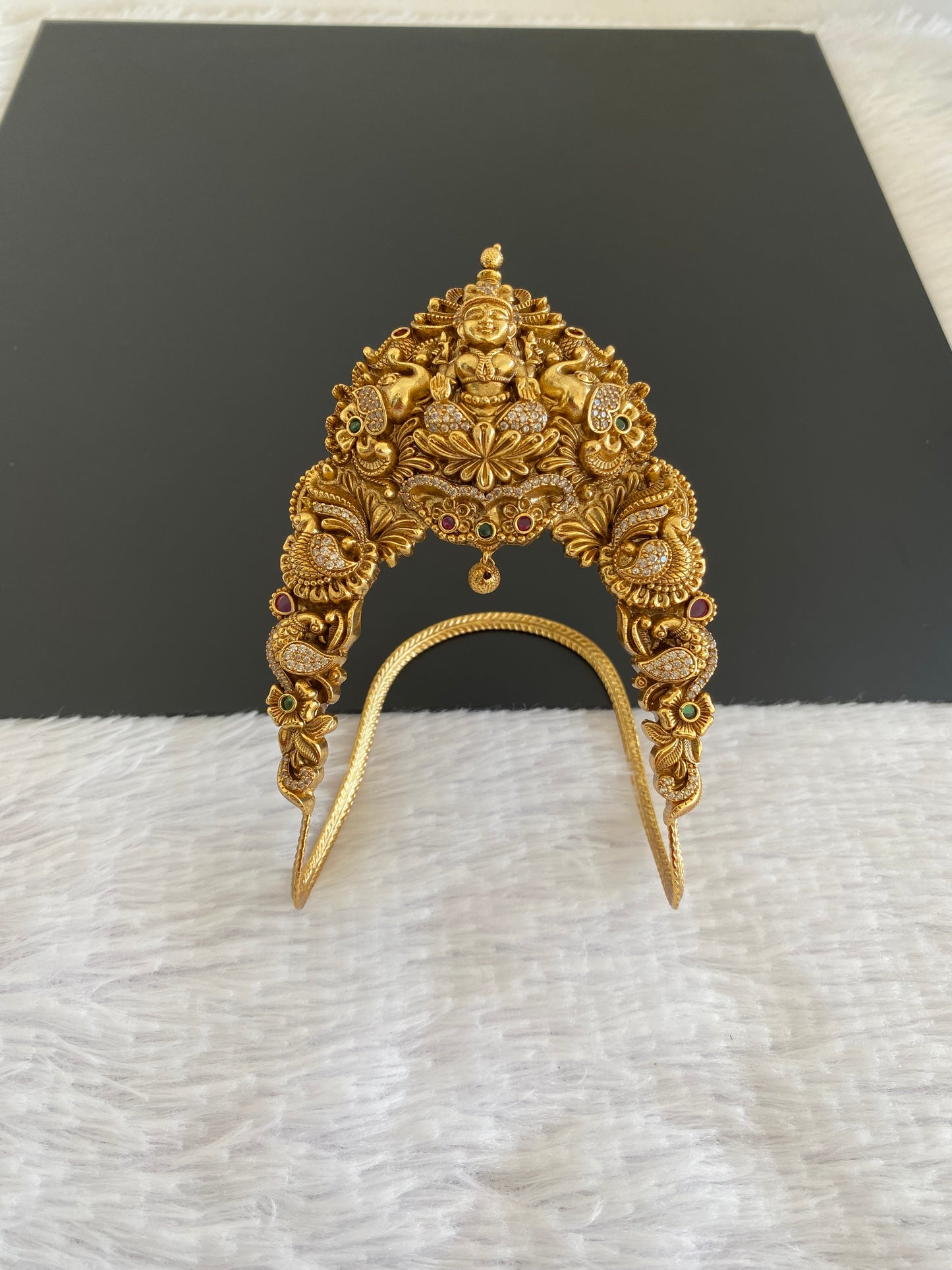 Antique gold tone cz kemp-green white lakshmi peacock elephant vanki/bajuband dj-53003