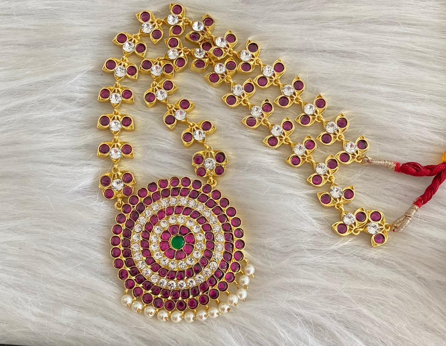 Gold tone precious kemp-green-white round pearl haar dj-53939