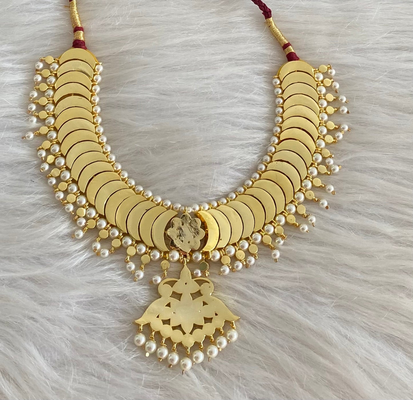 Gold tone precious kemp-green pearl necklace dj-54622