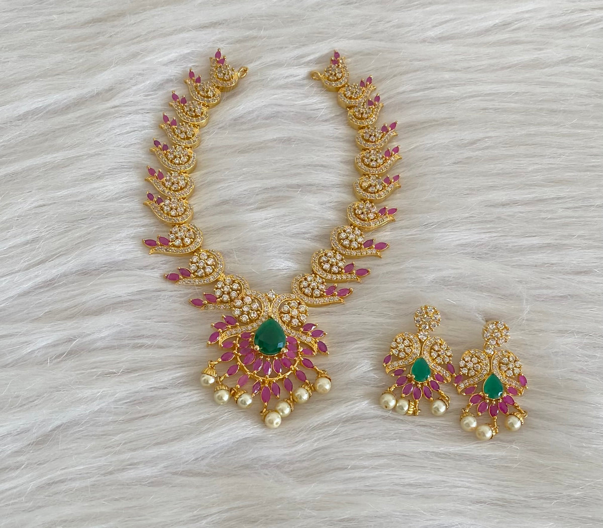 Gold tone cz ruby-emerald pearl necklace set dj-55108