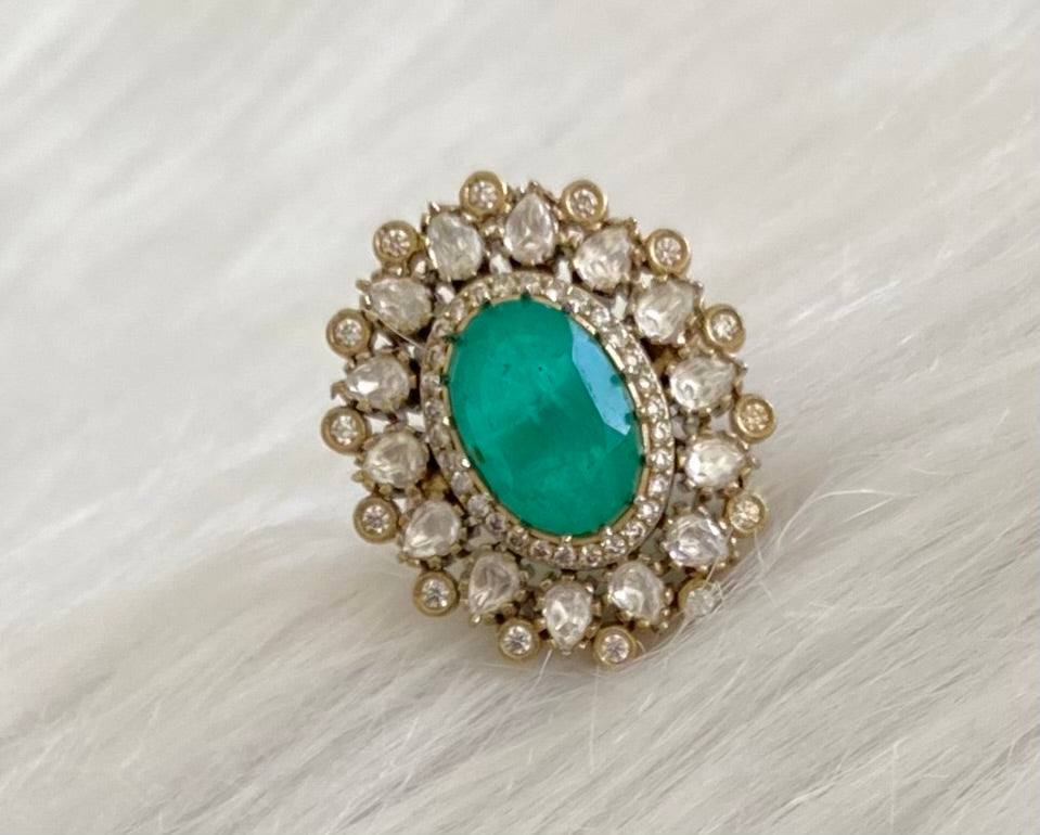 Two tone cz white-green stone finger ring dj-53684